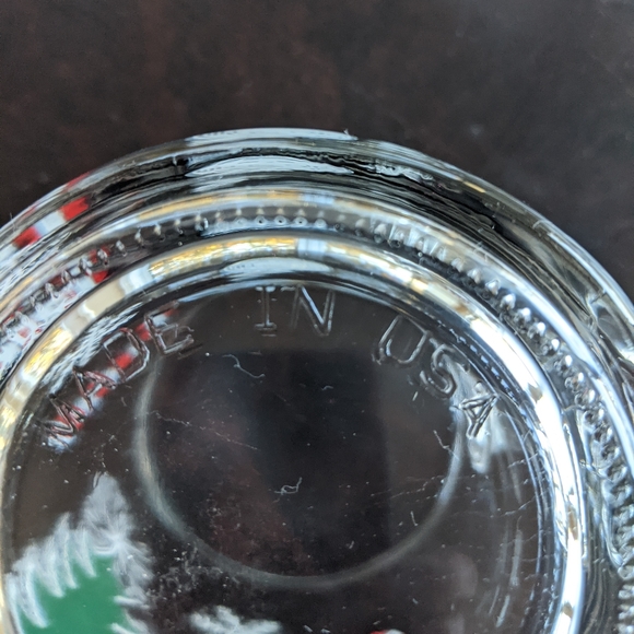 Pair of Vintage Starbucks Christmas mugs - Picture 3 of 4